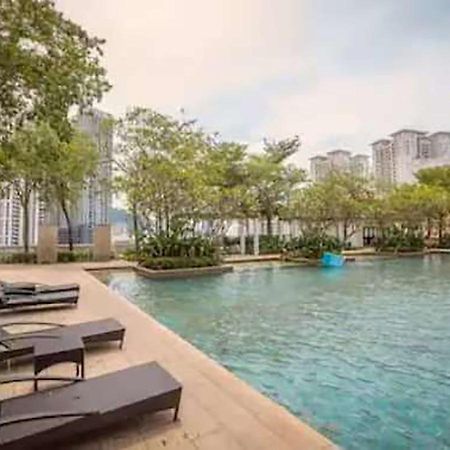 Tanjung Tokong Wow Strait Quay Luxury Suite Room מראה חיצוני תמונה